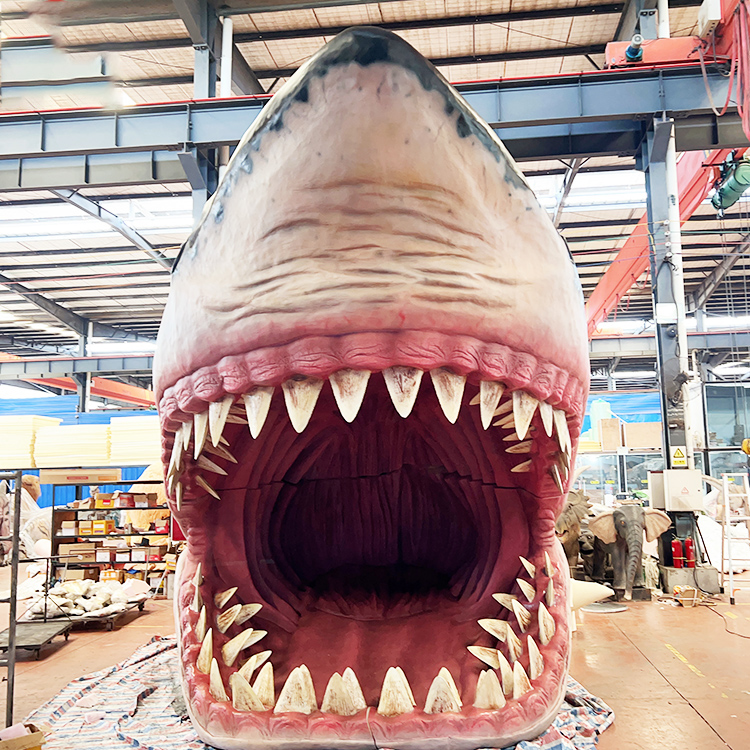 Life Size Animated Animal Animatronic 3D Shark Head Megalodon Model In Amusement Park Decoration