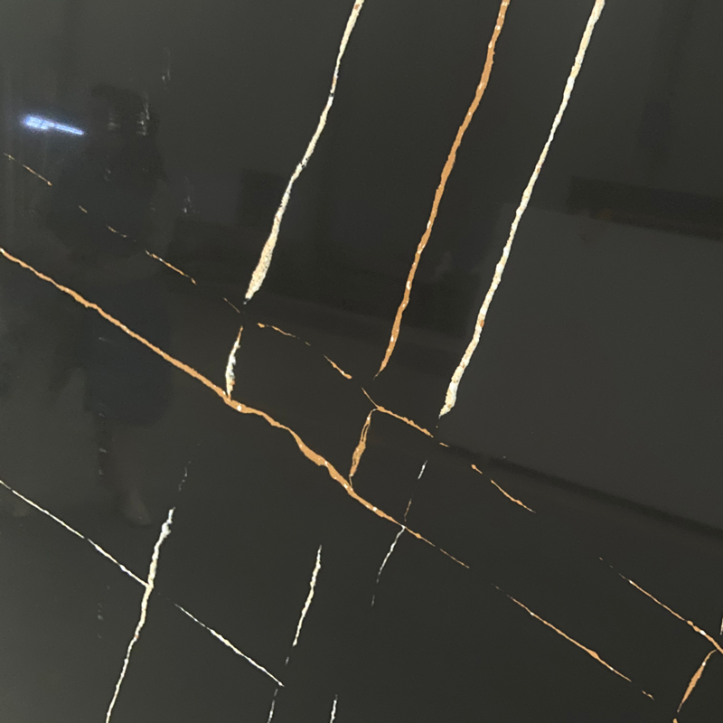 Black Calacatta Quartz Surfacing ( Nkan No. Apex 8869)