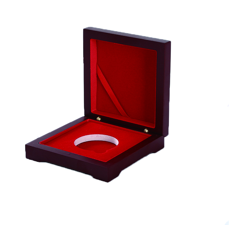 Handcrafted Wooden Box Custom Design High Quality Medals Gold Coin Box