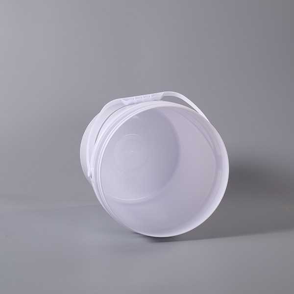 Good quality lightweight plastic bucket-3