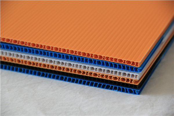PP ප්ලාස්ටික් රැලි සහිත පත්රය (corflute sheet සහ coroplast sheet ලෙසද හැඳින්වේ)06