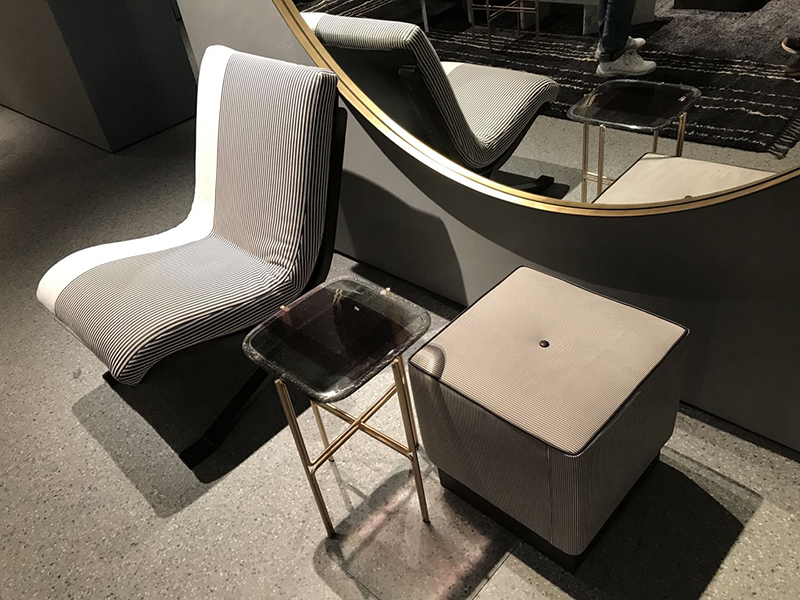 Black tempered Gilasi Side Table