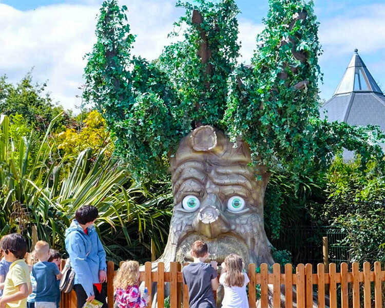 Theme Park Animatronic Talking Tree Customized By Manufacturer TT-2204