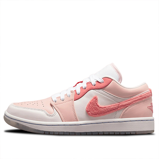 NIKE Air Jordan 1 Low SE Mighty Swooshers