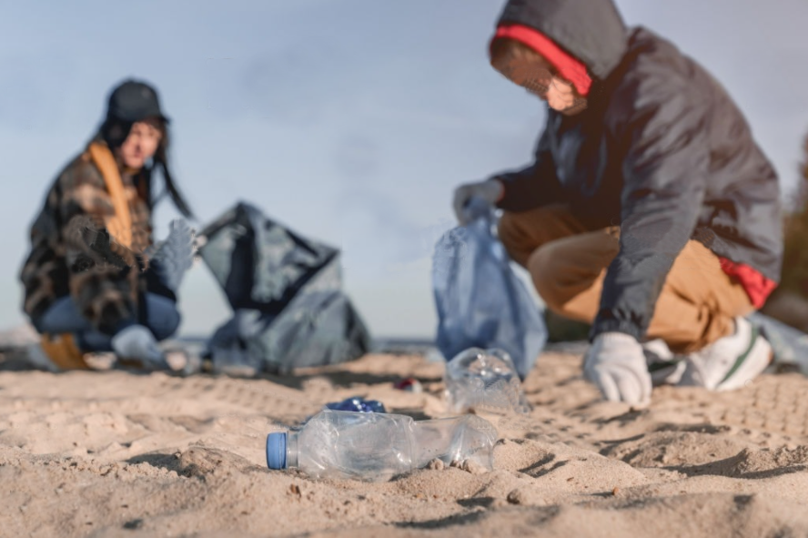 Wéi nohalteg ass recycléiertem Polyester?