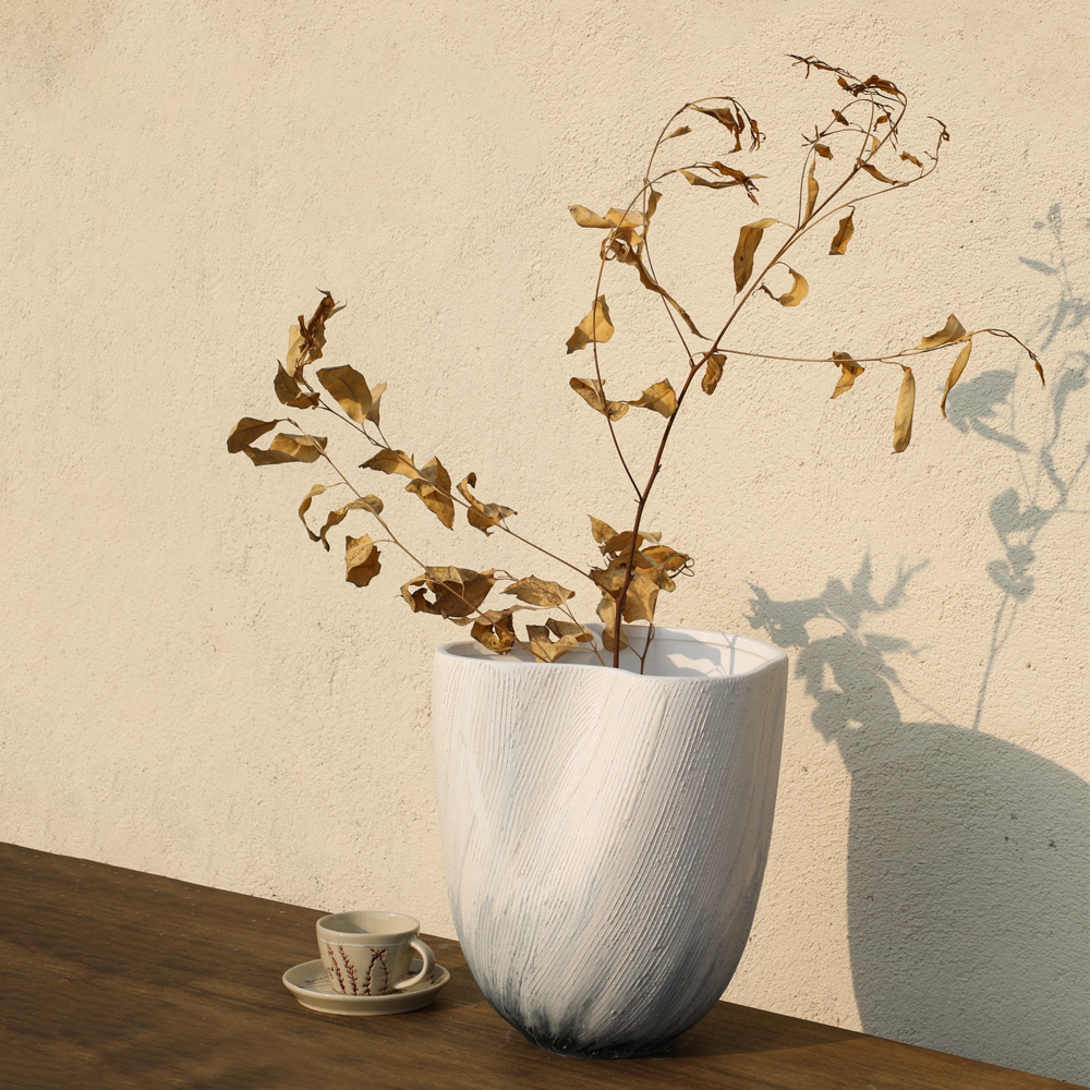 Living Hand Painting Unique Shape Black White Home Flower Vase