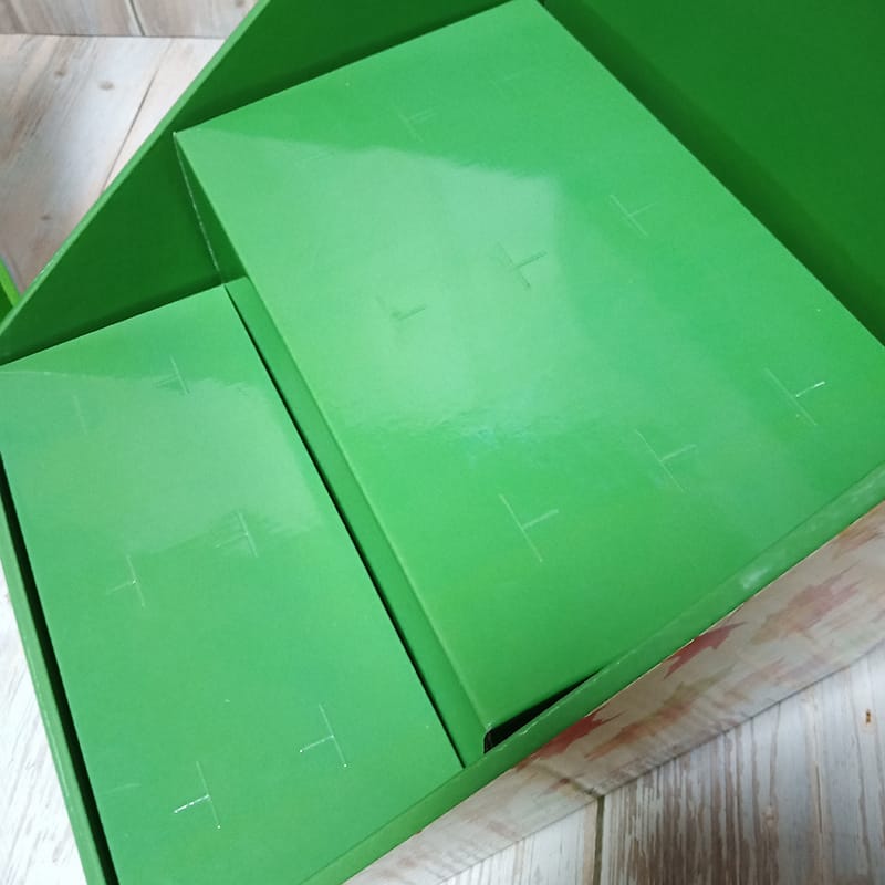 Pantone Offset Printing Glossy Surface  Durable B-flute Corrugated Paper Counter Display