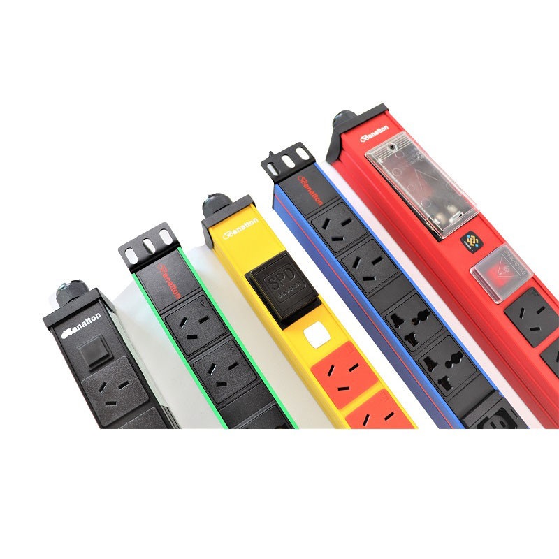 Basic Mining PDU 12 ポート C13 15A 10A 各アウトレット 10A-160A マイニングおよびデータセンター向け配電ユニット